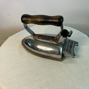 Challenge vintage electric iron